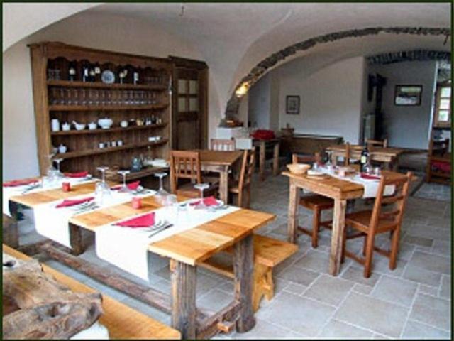 Agriturismo Il Fiocco Cesana Torinese Luaran gambar