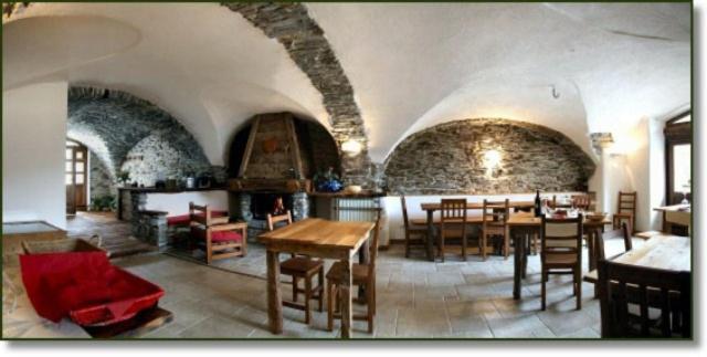 Agriturismo Il Fiocco Cesana Torinese Luaran gambar