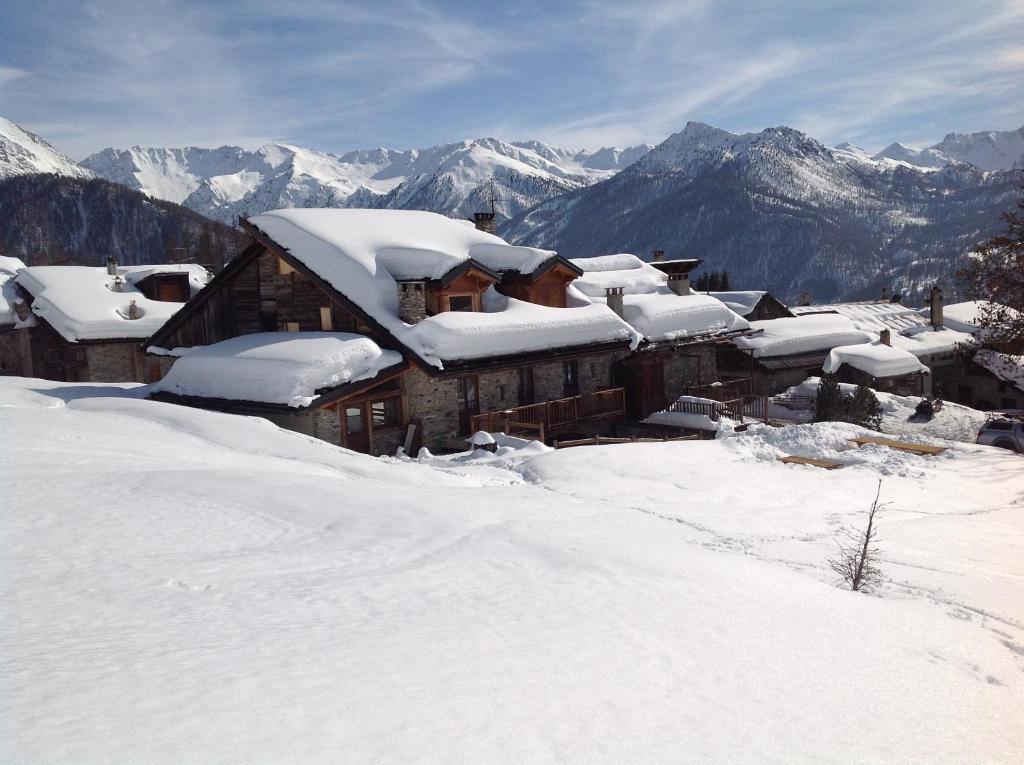 Agriturismo Il Fiocco Cesana Torinese Luaran gambar