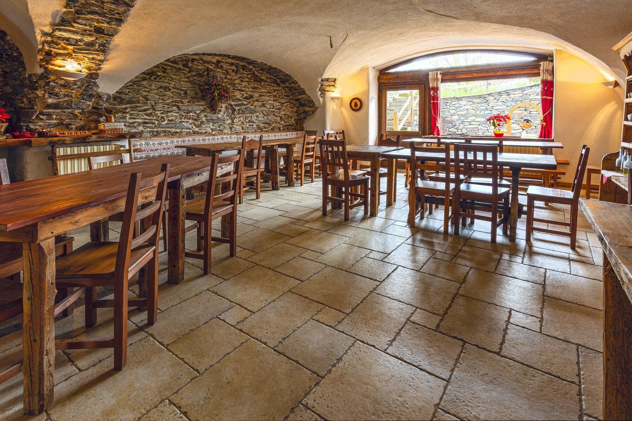 Agriturismo Il Fiocco Cesana Torinese Luaran gambar