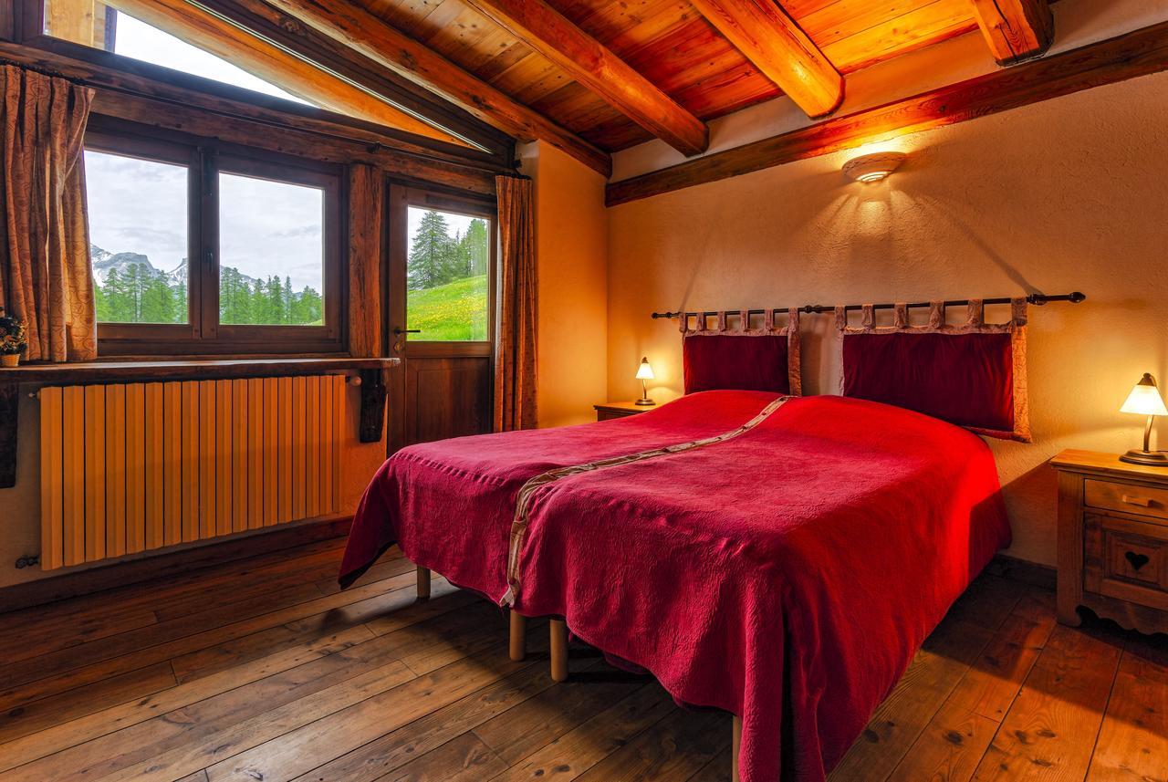Agriturismo Il Fiocco Cesana Torinese Luaran gambar