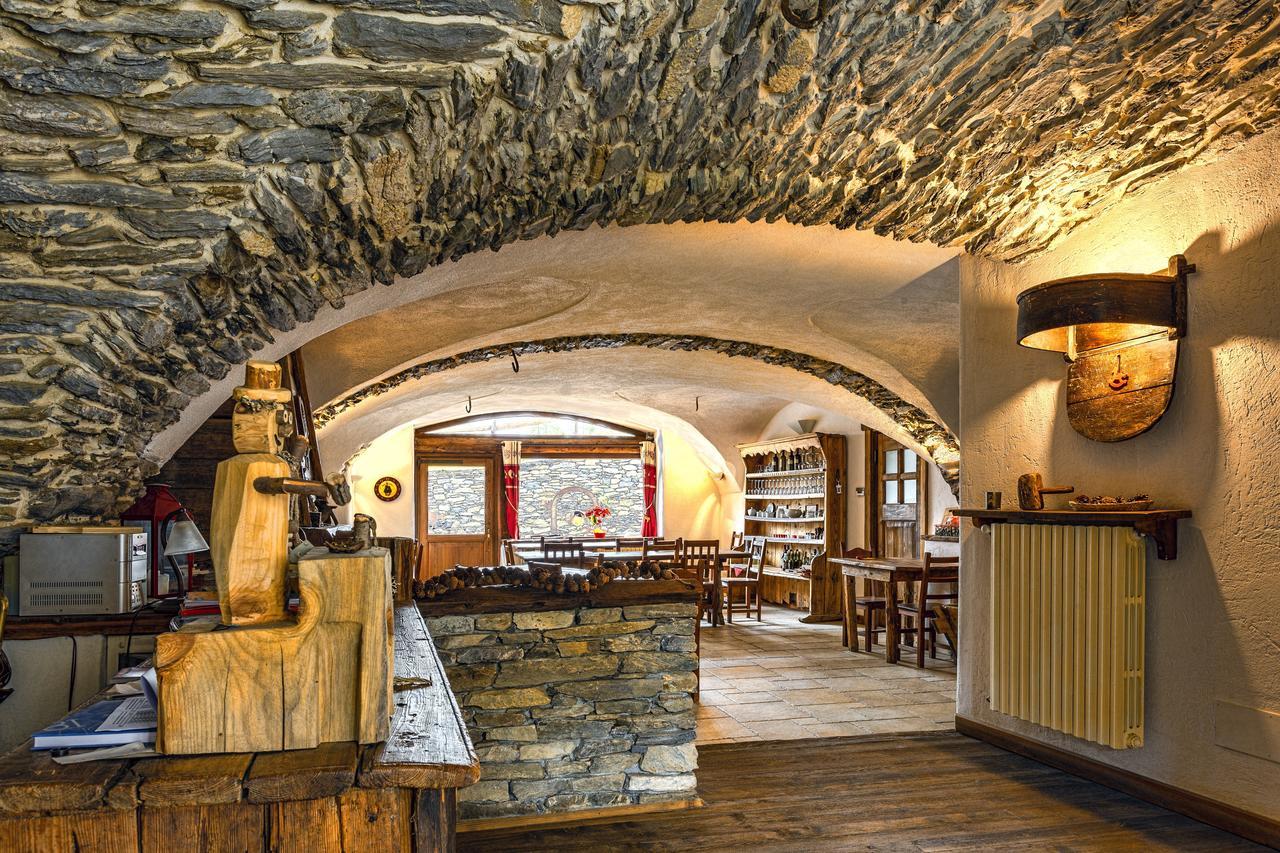 Agriturismo Il Fiocco Cesana Torinese Luaran gambar