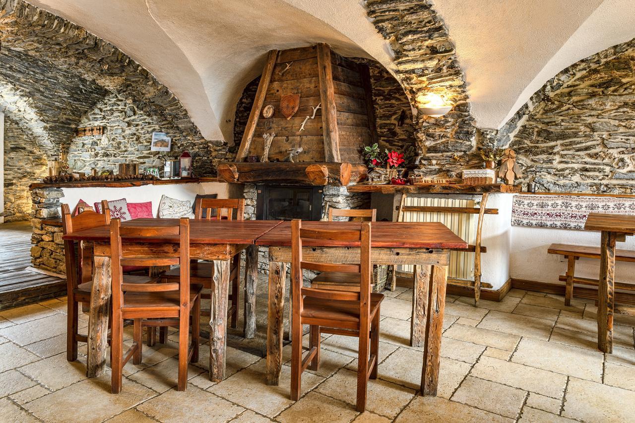 Agriturismo Il Fiocco Cesana Torinese Luaran gambar
