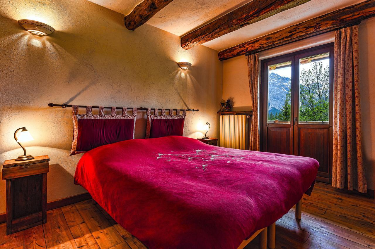 Agriturismo Il Fiocco Cesana Torinese Luaran gambar